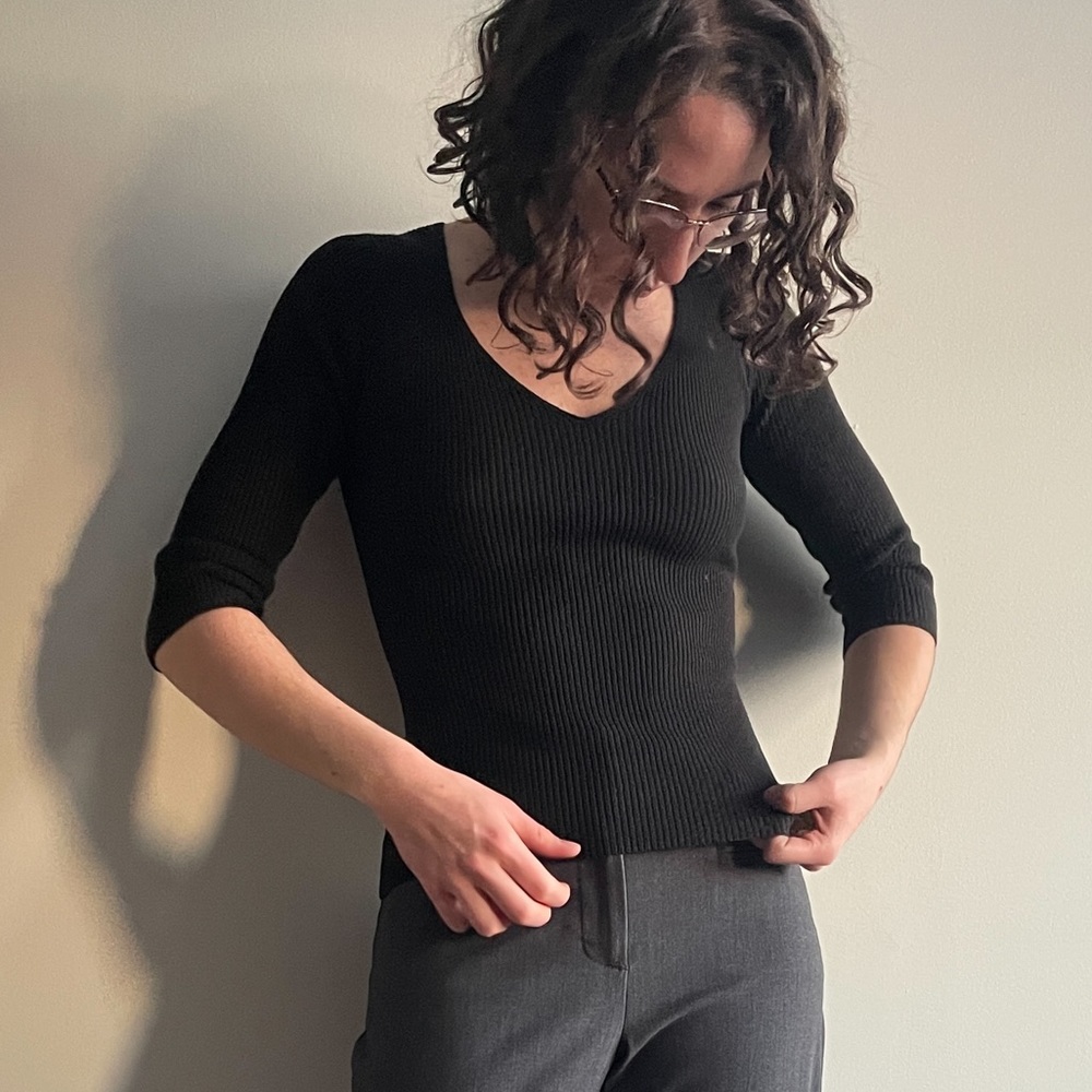 Black Ribbed Vneck